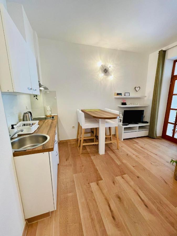 Lukrecia Apartment Hvar Town
