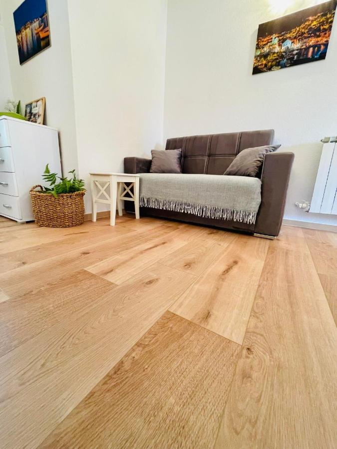 Lukrecia Apartment *